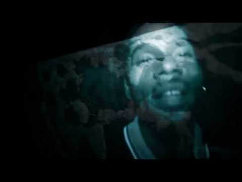 Makadem  - Au garde à vous