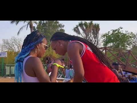 Pinou - pool party