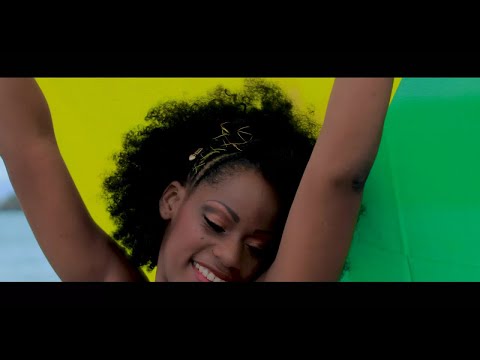 Enay - poom poom short