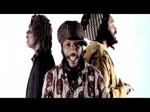Tiwony X Typical Féfé X Straïka D - Avec Du Love